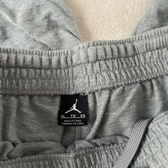Jordan Essential Fleece Shorts size XL - Picture 4 of 5